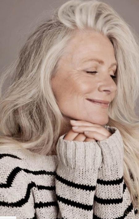 بالصور :عارضات أزياء تجاوزت أعمارهن 60 عاما ووصلت إحداهن 95 عاما